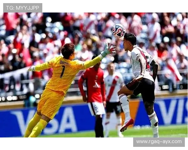 阿库尼亚再度破门，持续闪耀赛场展现高效进攻表现