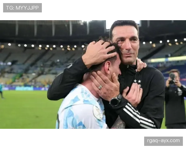 斯卡洛尼中锋使用