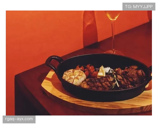 拉菲尼亚家的狗都吃有机牛排